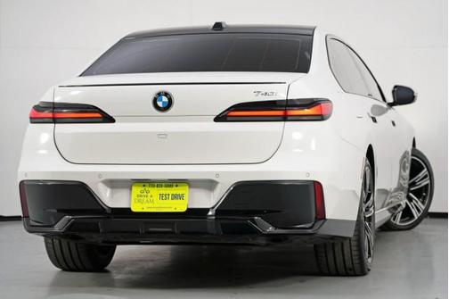 2023 BMW 740 i