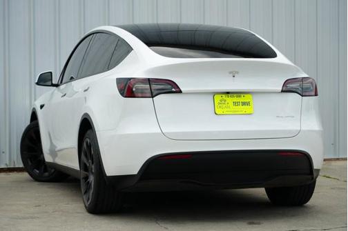 2023 Tesla Model Y Long Range Dual Motor All-Wheel Drive