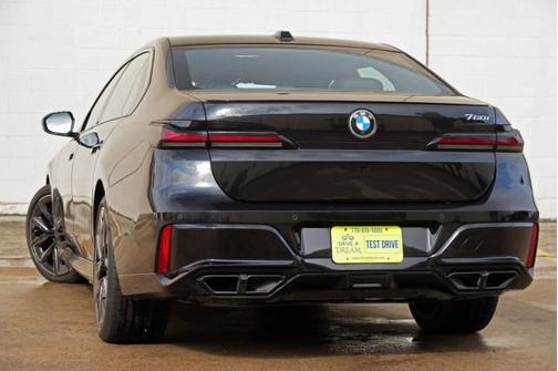 Black Sapphire Metallic 2023 BMW 760 i xDrive