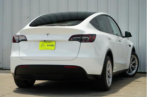 2023 Tesla Model Y Long Range Dual Motor All-Wheel Drive