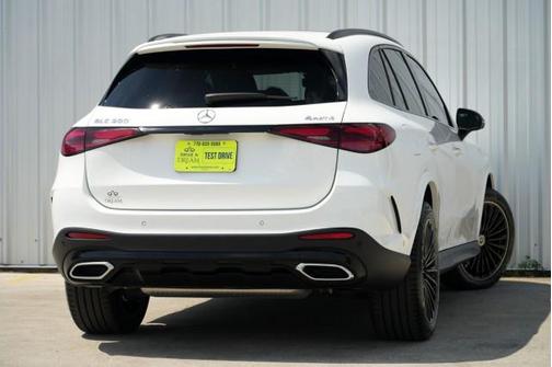 2024 Mercedes-Benz GLC 300 4MATIC