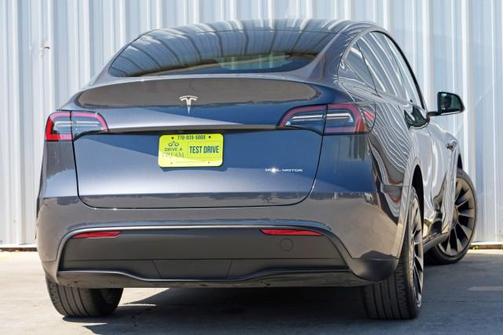 2023 Tesla Model Y Long Range Dual Motor All-Wheel Drive