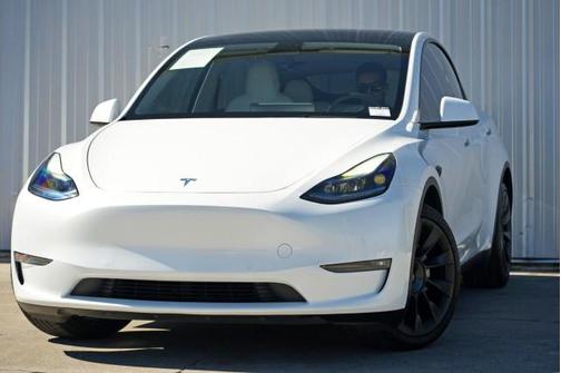 2022 Tesla Model Y Long Range Dual Motor All-Wheel Drive