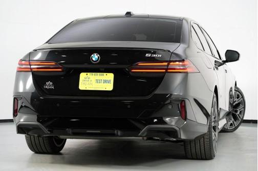 2026 BMW 530 530i w/ M Sport Package