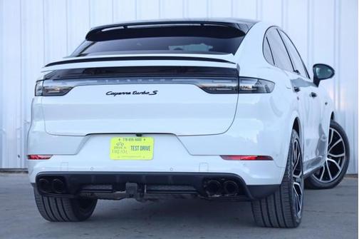 2022 Porsche Cayenne E-Hybrid S
