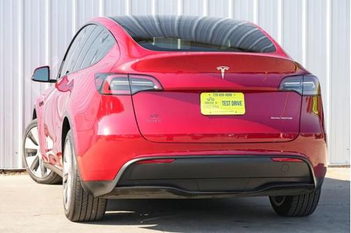 2022 Tesla Model Y Long Range Dual Motor All-Wheel Drive