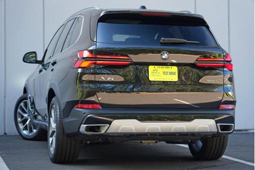 Black Sapphire Metallic 2024 BMW X5 sDrive40i