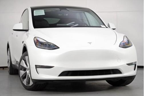 2023 Tesla Model Y Long Range Dual Motor All-Wheel Drive