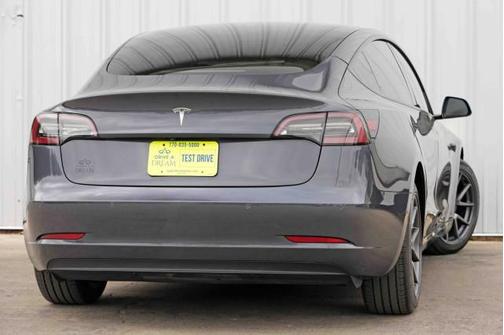 Midnight Silver Metallic 2022 Tesla Model 3 Standard Range