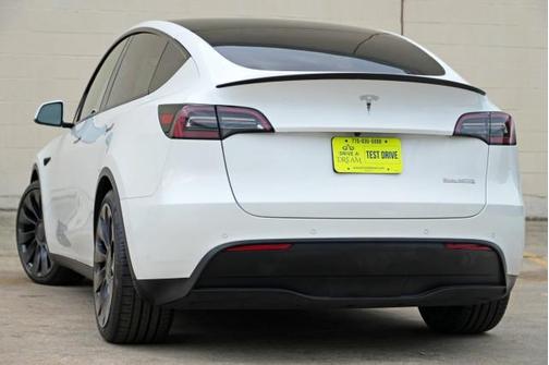 Pearl White Multi-Coat 2022 Tesla Model Y Performance Dual Motor All-Wheel Drive