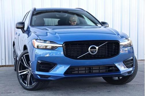 2021 Volvo XC60 Recharge Plug-In Hybrid T8 R-Design