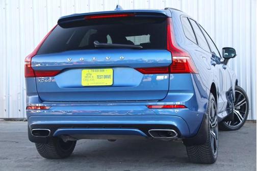 2021 Volvo XC60 Recharge Plug-In Hybrid T8 R-Design