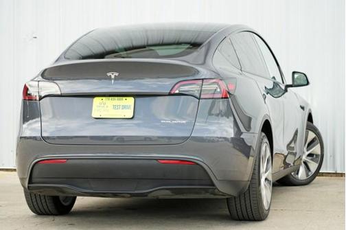 2023 Tesla Model Y Long Range Dual Motor All-Wheel Drive