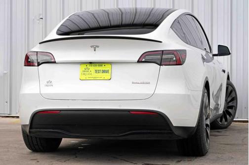 Pearl White Multi-Coat 2022 Tesla Model Y Performance Dual Motor All-Wheel Drive