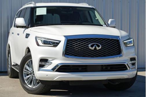 2023 INFINITI QX80 Luxe