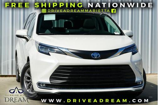2021 Toyota Sienna XLE 8 Passenger