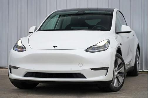 2022 Tesla Model Y Long Range Dual Motor All-Wheel Drive