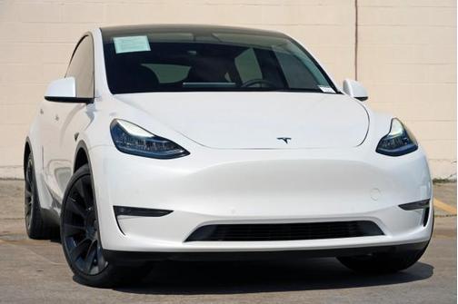 Pearl White Multi-Coat 2022 Tesla Model Y Long Range Dual Motor All-Wheel Drive