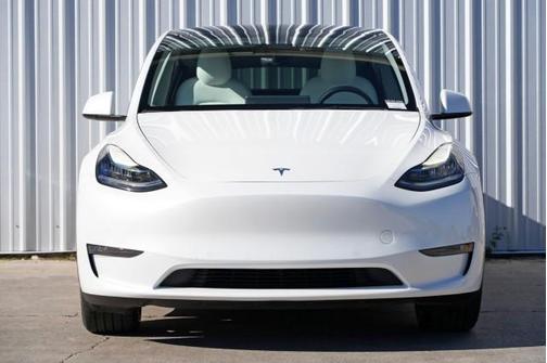 2022 Tesla Model Y Long Range Dual Motor All-Wheel Drive