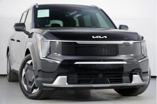 Aurora Black Pearl 2024 Kia EV9 Land