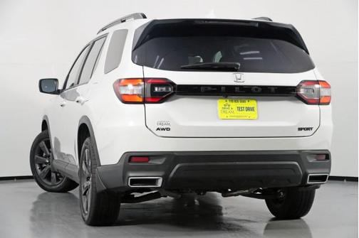 2025 Honda Pilot Sport
