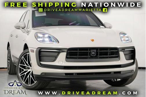 2023 Porsche Macan w/ Premium Plus Package