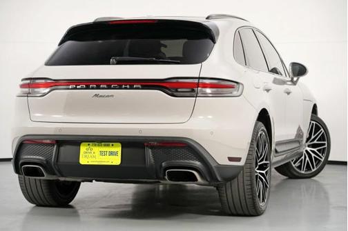 2023 Porsche Macan w/ Premium Plus Package
