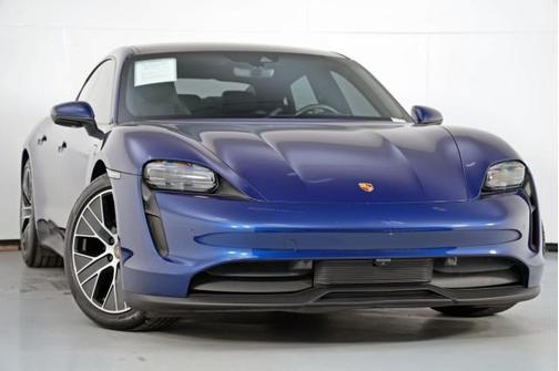 2022 Porsche Taycan w/ Premium Package