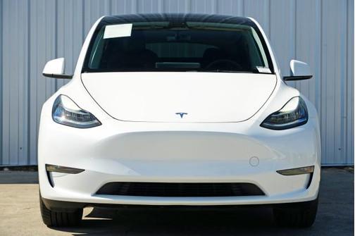 2022 Tesla Model Y Long Range Dual Motor All-Wheel Drive