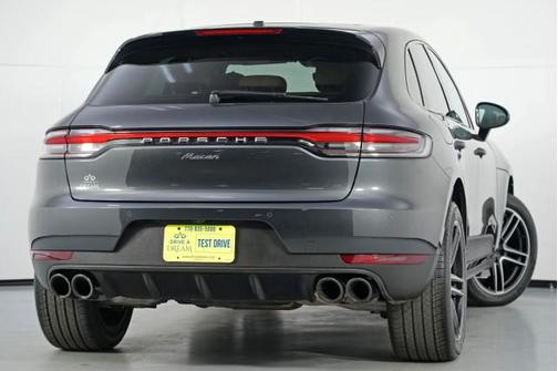 2021 Porsche Macan w/ Premium Package
