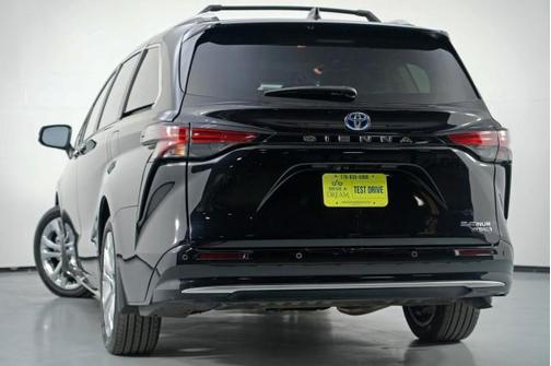 2024 Toyota Sienna Platinum 7 Passenger
