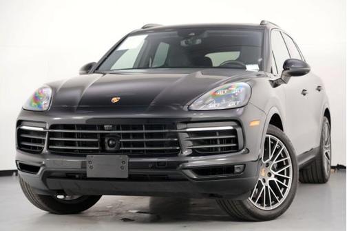 Chromite Black Metallic 2023 Porsche Cayenne Platinum Edition