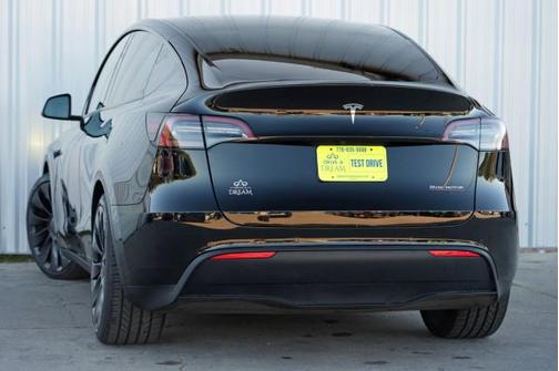 2022 Tesla Model Y Performance Dual Motor All-Wheel Drive