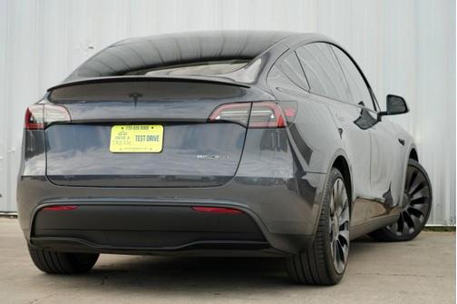 2022 Tesla Model Y Performance Dual Motor All-Wheel Drive