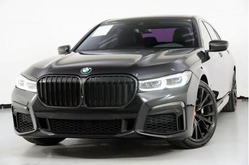2022 BMW 740 i