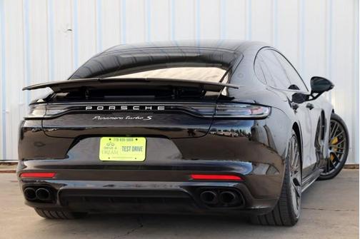 2022 Porsche Panamera Turbo S