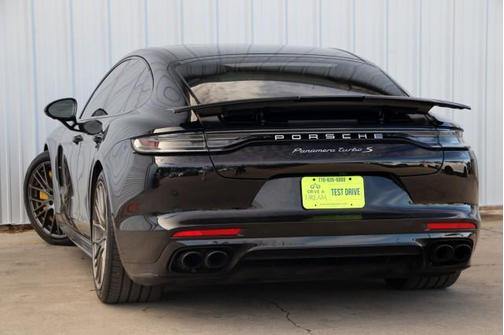 2022 Porsche Panamera Turbo S