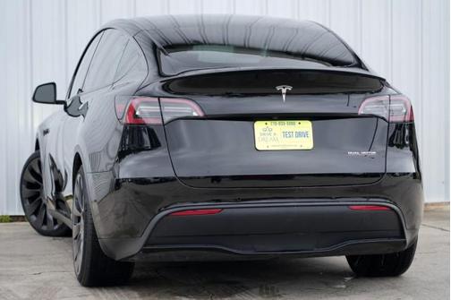 2022 Tesla Model Y Performance Dual Motor All-Wheel Drive