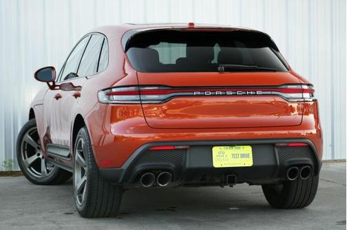 2023 Porsche Macan Base