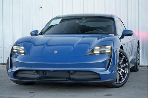 2022 Porsche Taycan w/ Premium Pcakage