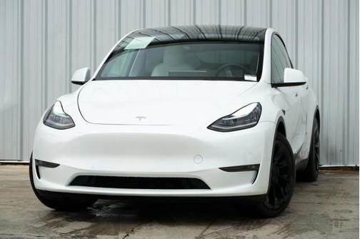2022 Tesla Model Y Long Range Dual Motor All-Wheel Drive