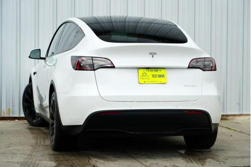 2022 Tesla Model Y Long Range Dual Motor All-Wheel Drive