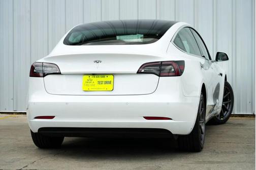 2020 Tesla Model 3 Standard Range Plus
