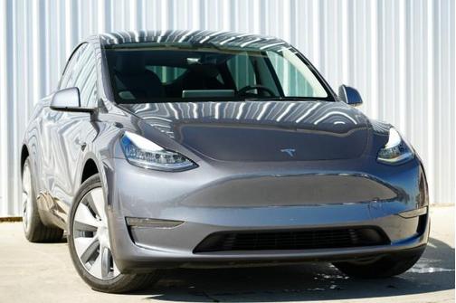 2023 Tesla Model Y Long Range Dual Motor All-Wheel Drive