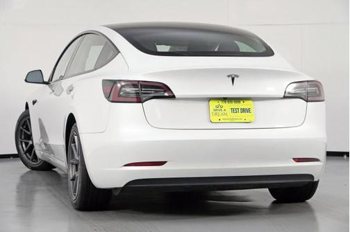 2023 Tesla Model 3 Standard Range