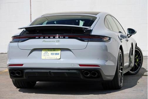 Chalk 2023 Porsche Panamera 4S