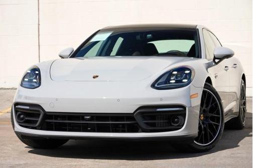 Chalk 2023 Porsche Panamera 4S