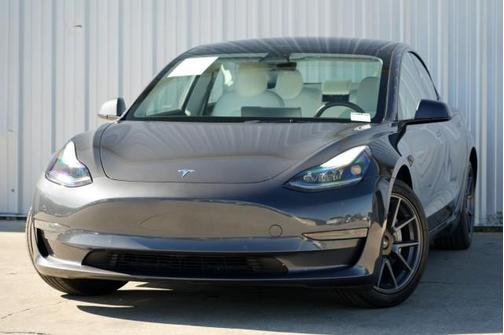 2022 Tesla Model 3 Standard Range