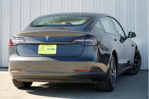 2022 Tesla Model 3 Standard Range