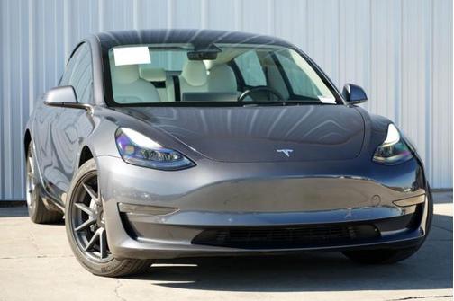 2022 Tesla Model 3 Standard Range